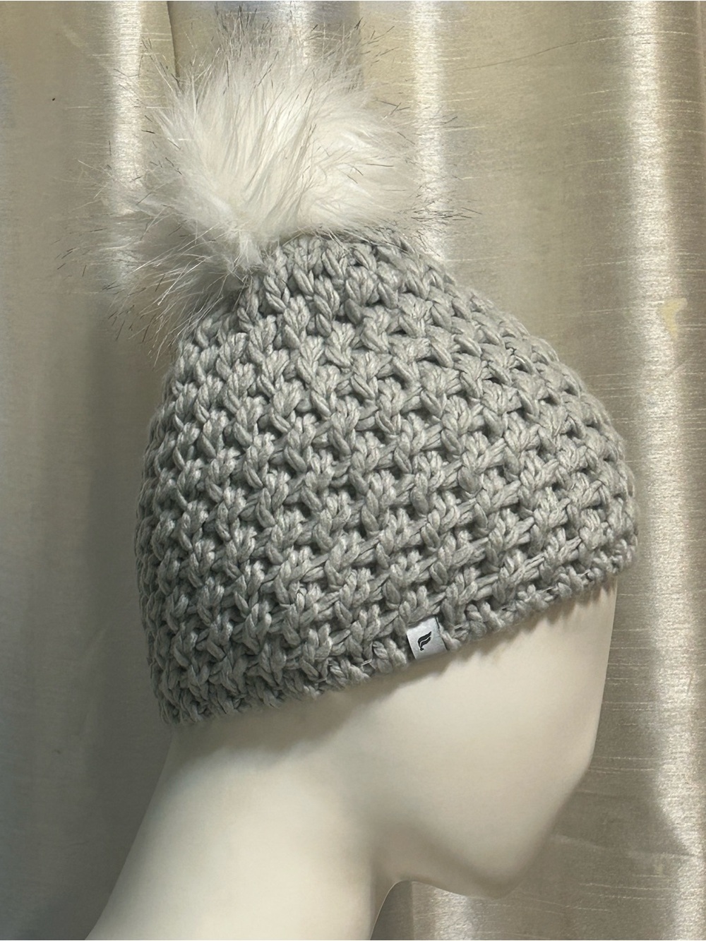 FABLETICS CHUNKY KNIT BEANIE WITH POMPOM